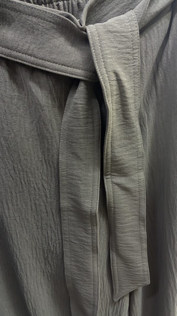 IMG_2275 Pantalón Fluido con Cintura Ajustable y Lazo – Marron topo